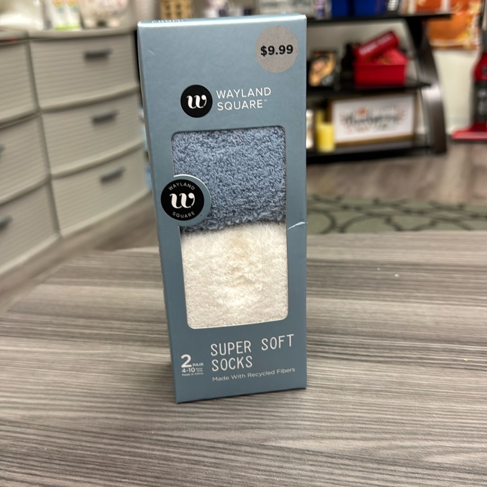 Wayland Square Super Soft Socks made with recycled fibers 2 pairs size 4-10 shoe